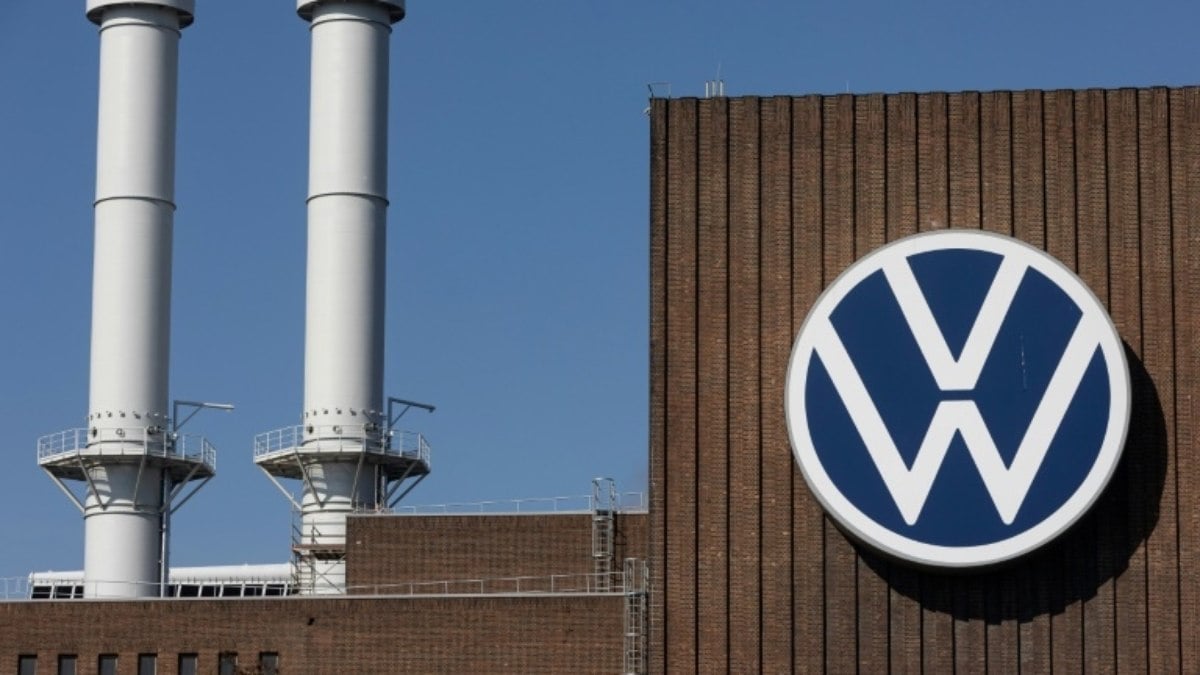 Volkswagen considera fechar fábricas na Alemanha para reduzir custos Volkswagen considera fechar fábricas na Alemanha para reduzir custos