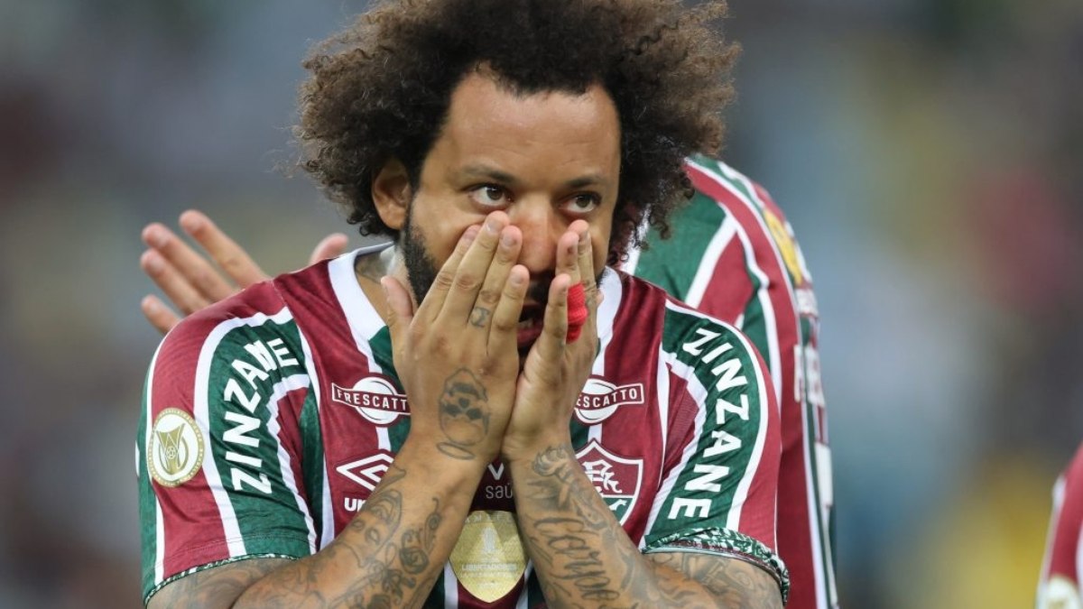 Fluminense enfrenta crise após eliminações e metas frustradas Fluminense enfrenta crise após eliminações e metas frustradas