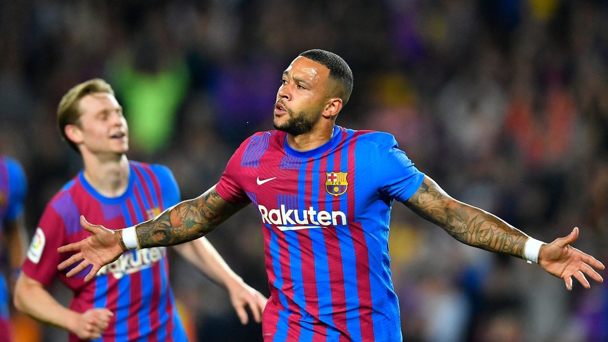 Corinthians oficializa proposta pelo atacante Memphis Depay Corinthians oficializa proposta pelo atacante Memphis Depay