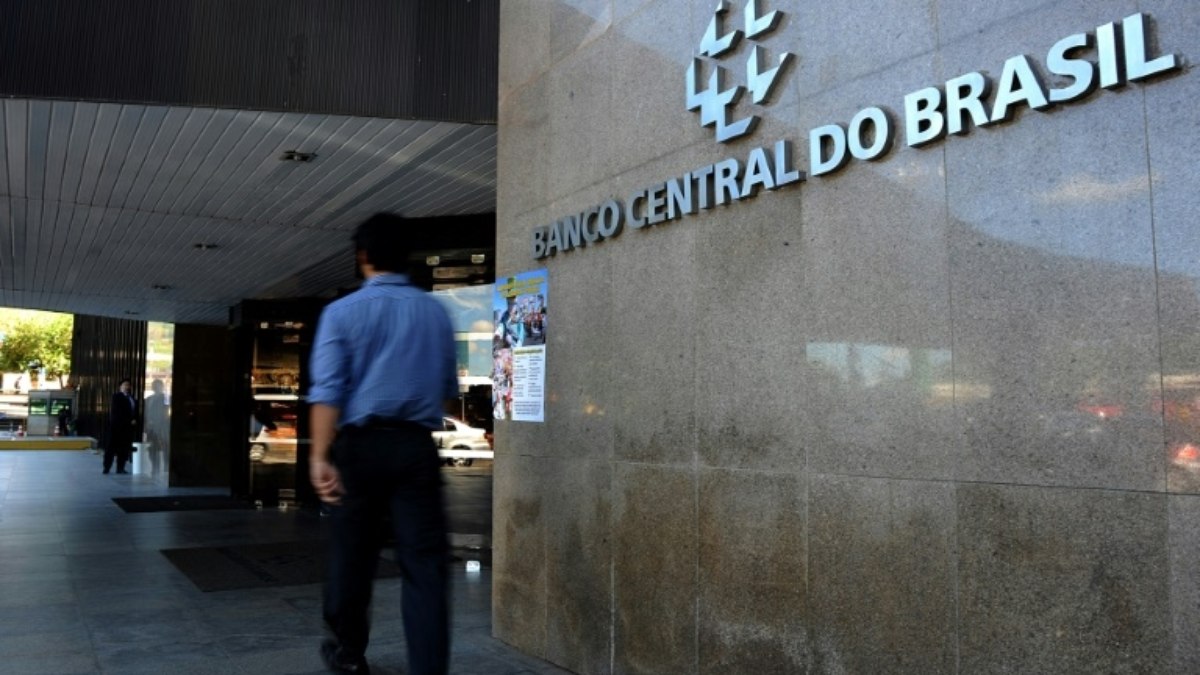BCB se prepara para aumentar taxa de juros após dois anos de cortes BCB se prepara para aumentar taxa de juros após dois anos de cortes
