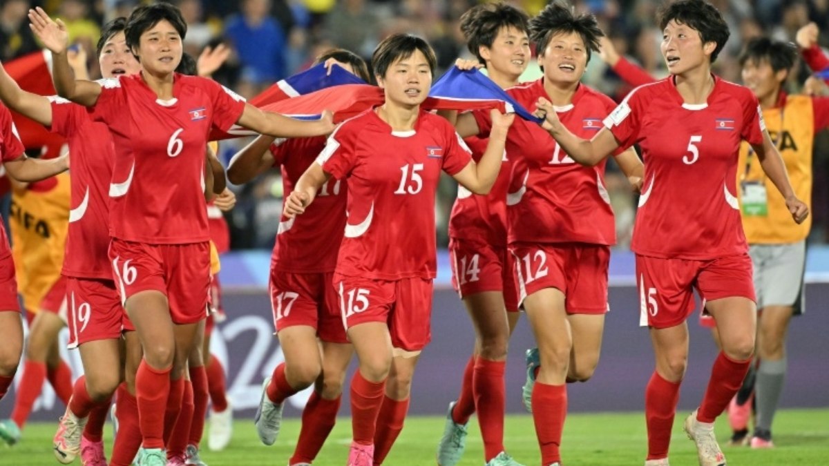 Coreia do Norte vence Japão (1-0) e é tricampeã do Mundial Feminino Sub-20 Coreia do Norte vence Japão (1-0) e é tricampeã do Mundial Feminino Sub-20