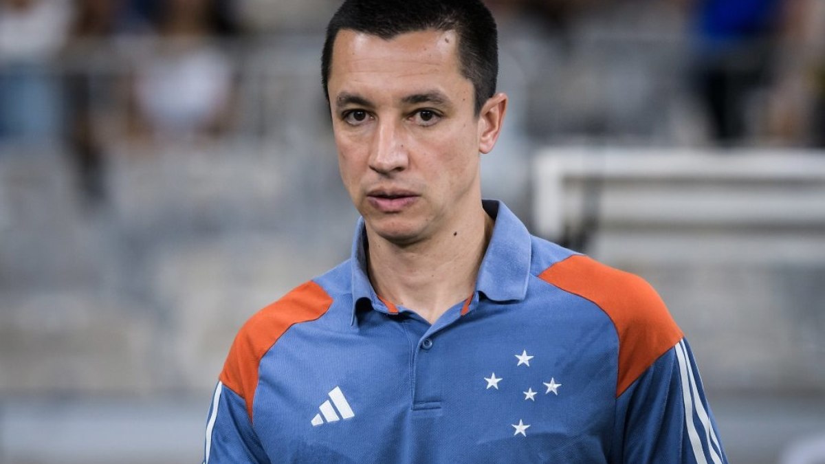 Auxiliar de Diniz avalia empate do Cruzeiro com Vasco Auxiliar de Diniz avalia empate do Cruzeiro com Vasco