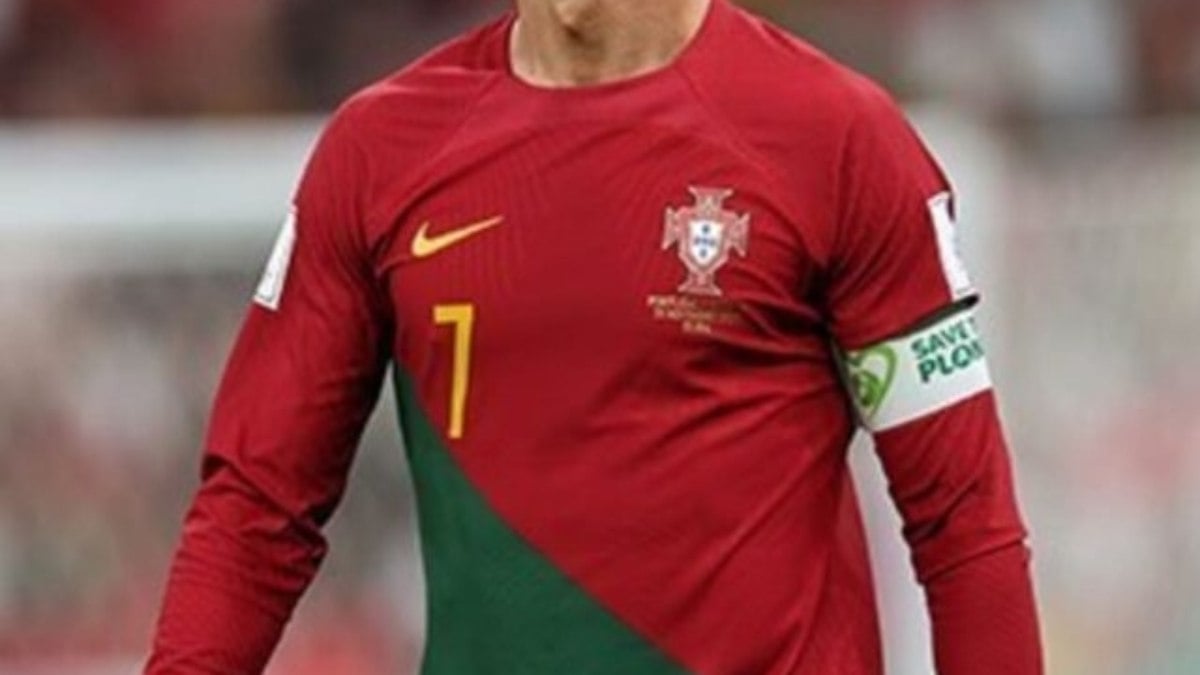 Cristiano Ronaldo não admite ser reserva em Portugal e analisa críticas