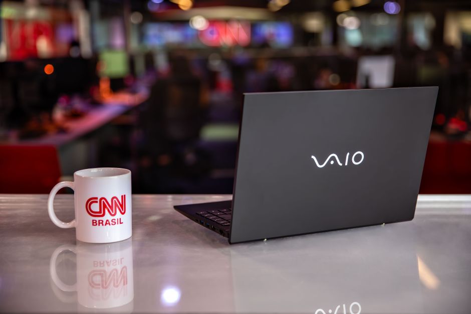 Positivo Tecnologia firma parceria com CNN Brasil Positivo Tecnologia firma parceria com CNN Brasil