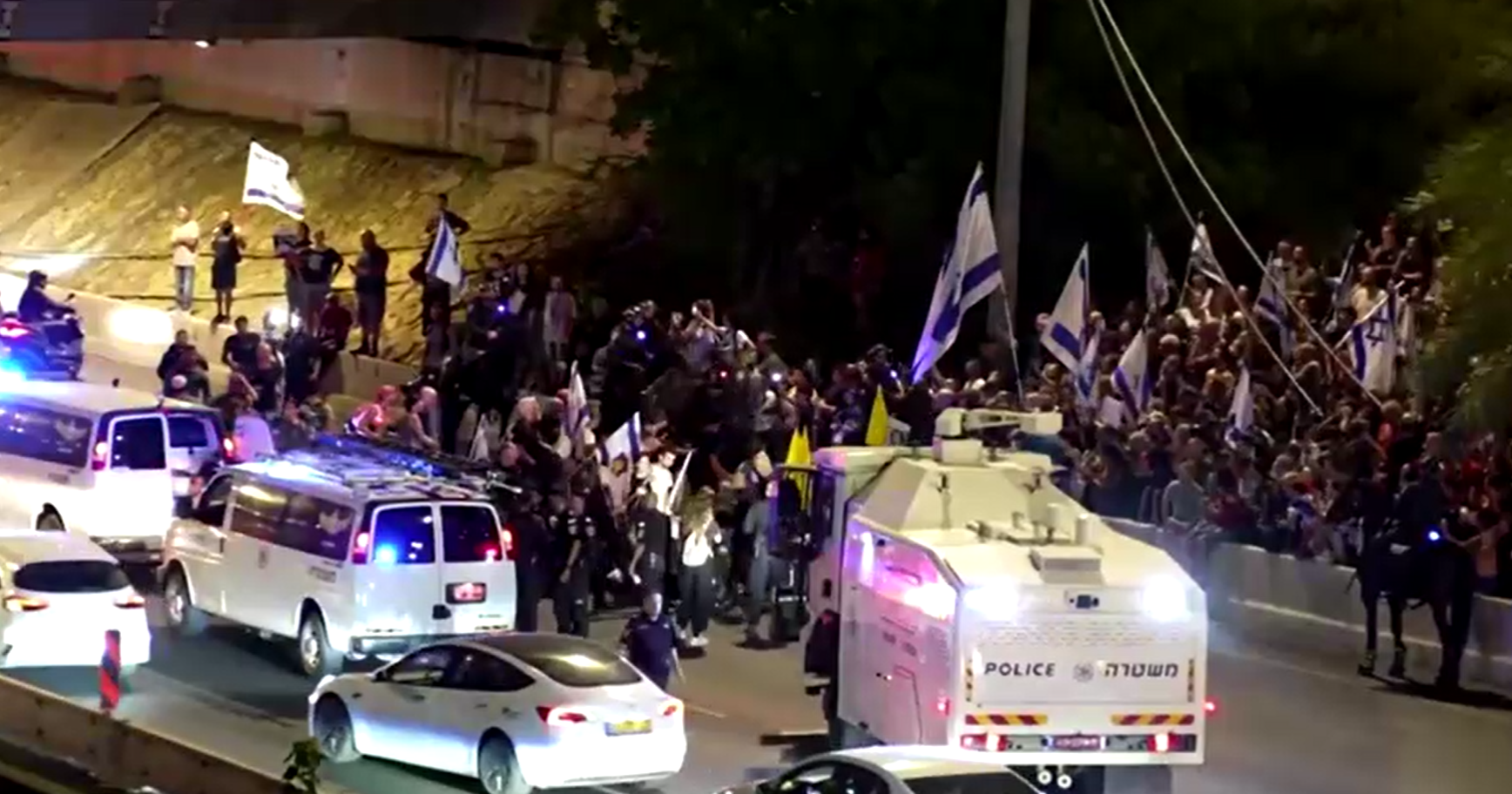Polícia prende 29 pessoas durante protestos em Tel Aviv Polícia prende 29 pessoas durante protestos em Tel Aviv