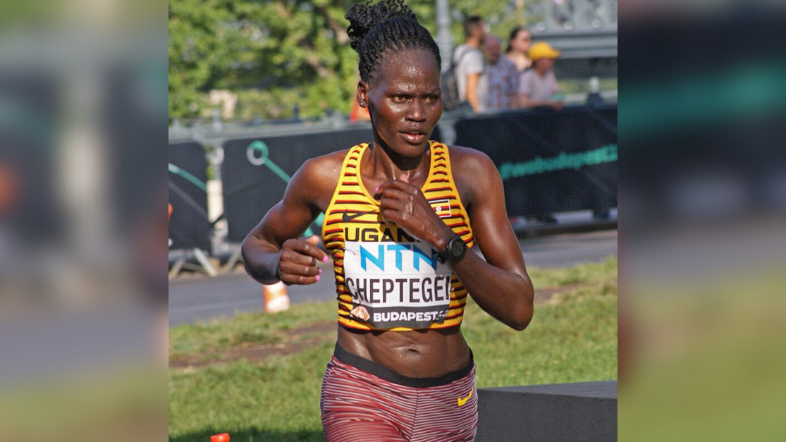 Atleta olímpica ugandense Rebecca Cheptegei morre após ter corpo incendiado pelo namorado Atleta olímpica ugandense Rebecca Cheptegei morre após ter corpo incendiado pelo namorado