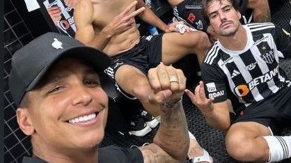 Deyverson zoa Denilson após Atlético-MG eliminar São Paulo: “Falou muito“ Deyverson zoa Denilson após Atlético-MG eliminar São Paulo: “Falou muito“