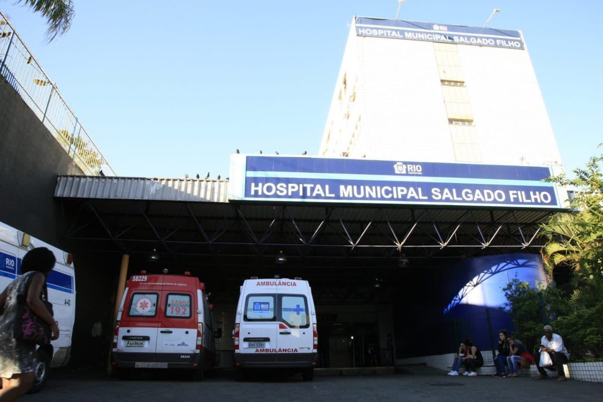 Criança é baleada em comunidade na zona norte do Rio de Janeiro Criança é baleada em comunidade na zona norte do Rio de Janeiro
