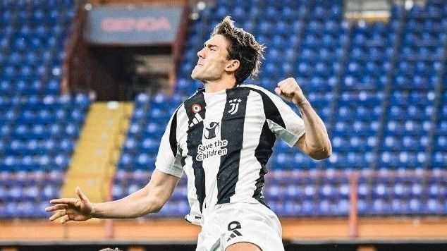 Juventus vence Genoa e assume liderança do Italiano Juventus vence Genoa e assume liderança do Italiano