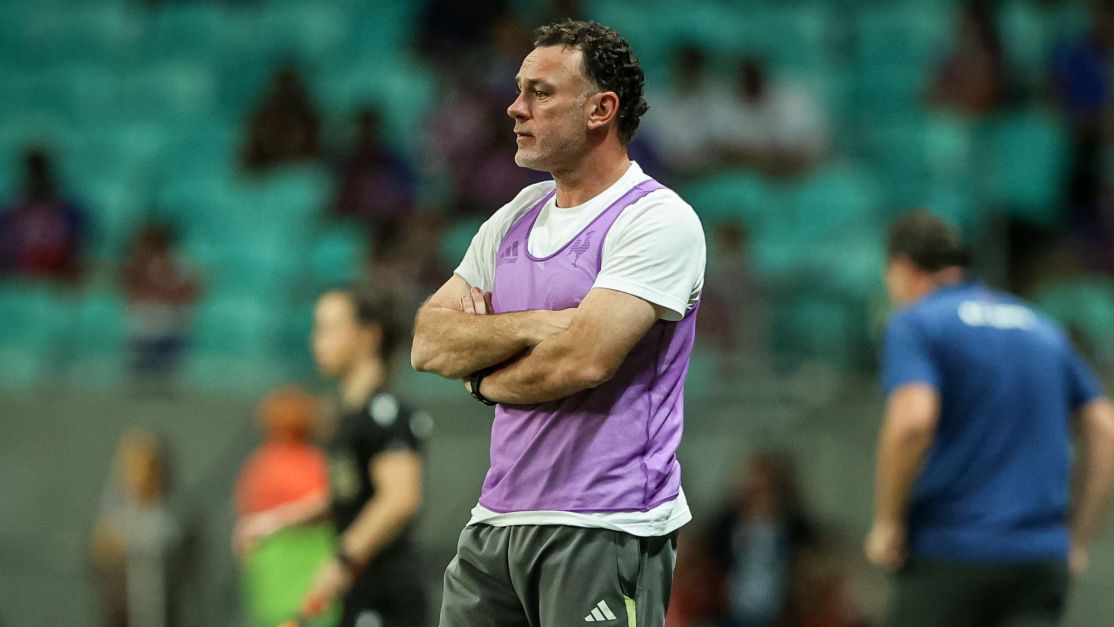 Milito atribui baixa de rendimento do Atlético-MG à longevidade nas competições Milito atribui baixa de rendimento do Atlético-MG à longevidade nas competições