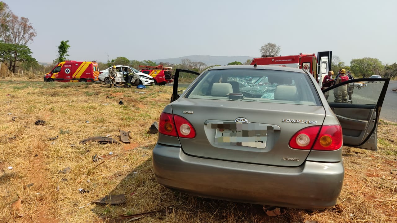 Acidente deixa um morto e 5 feridos no município de Marzagão Acidente deixa um morto e 5 feridos no município de Marzagão