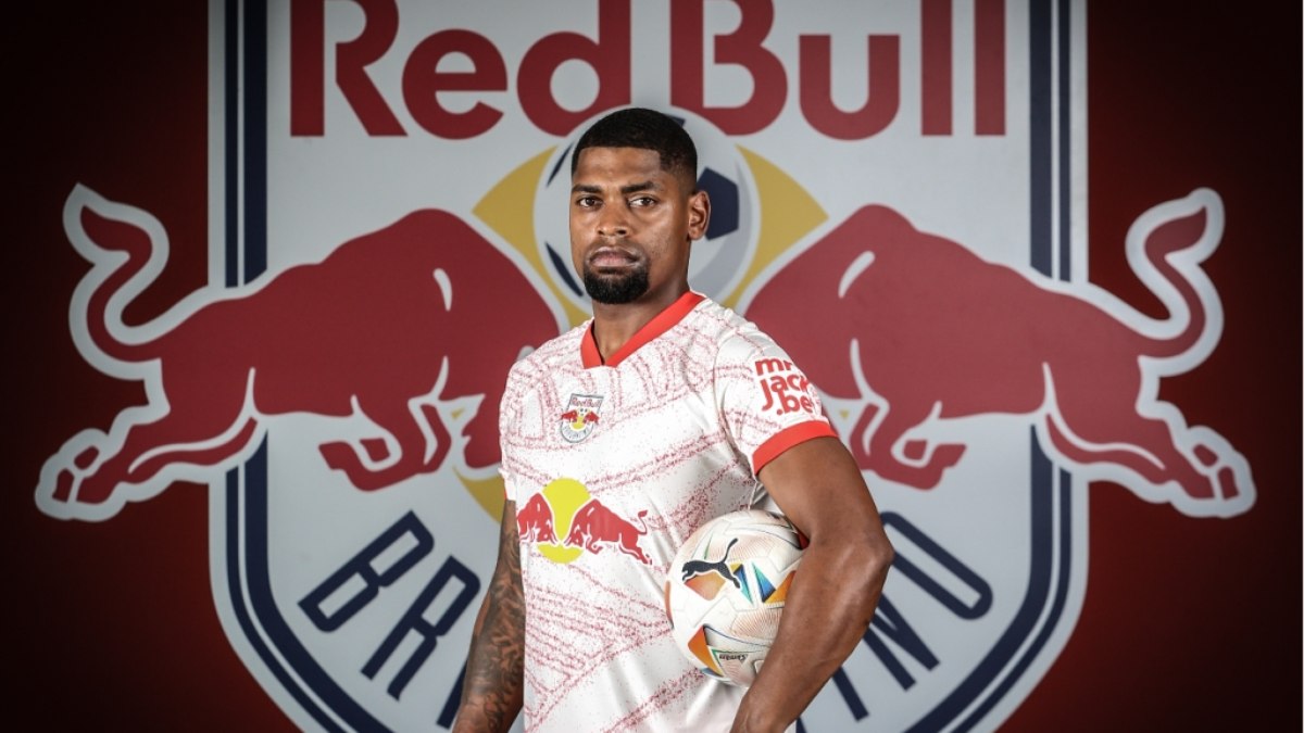 Ivan Cavaleiro é anunciado como novo reforço do Red Bull Bragantino Ivan Cavaleiro é anunciado como novo reforço do Red Bull Bragantino