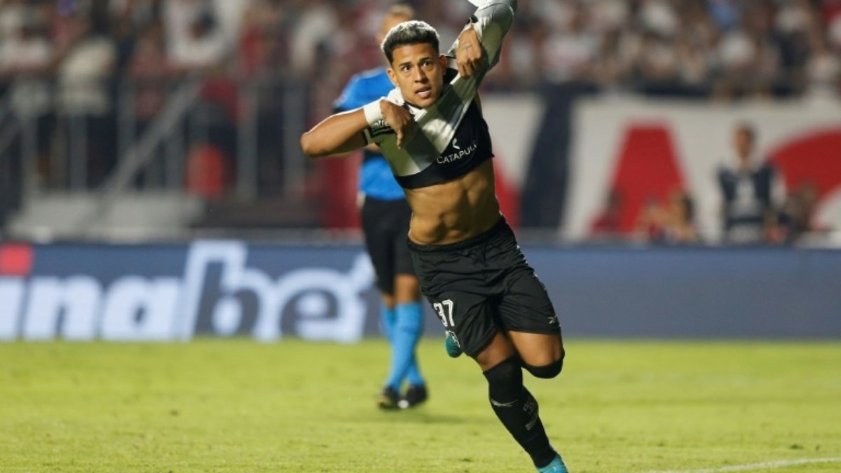 Botafogo vence São Paulo nos pênaltis (5-4) e vai às semifinais da Libertadores Botafogo vence São Paulo nos pênaltis (5-4) e vai às semifinais da Libertadores