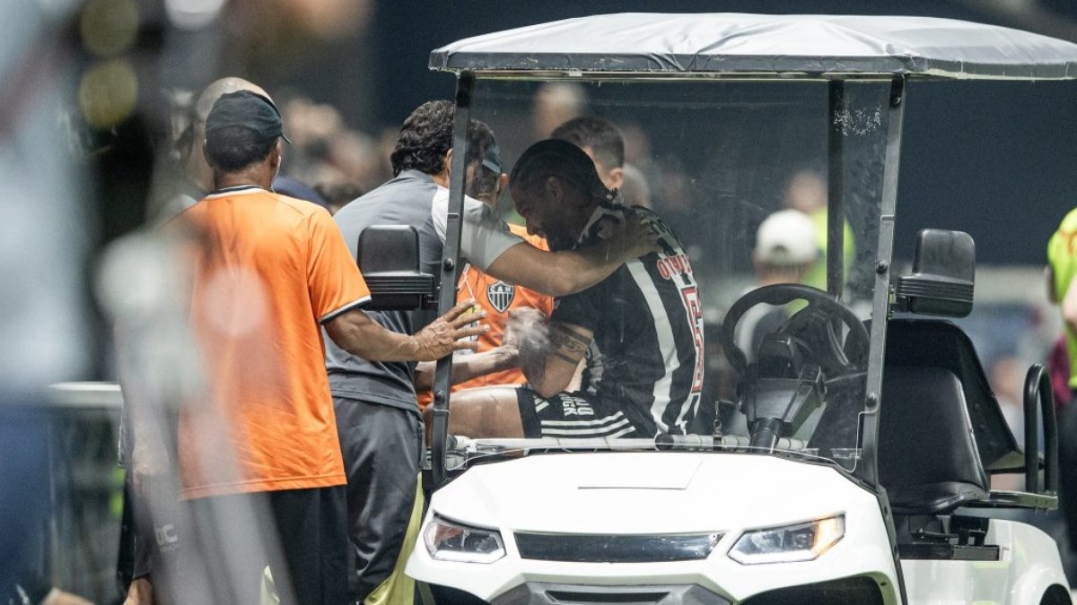 Após sofrer lesão contra o São Paulo, Otávio fará exames nesta sexta-feira Após sofrer lesão contra o São Paulo, Otávio fará exames nesta sexta-feira