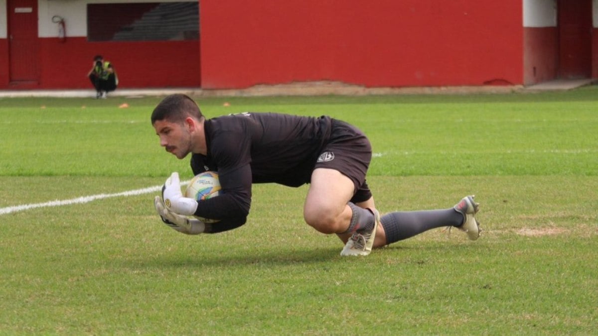Matheus Aurélio, goleiro do Hercílio Luz, estreia com vitória na Copa Santa Catarina Matheus Aurélio, goleiro do Hercílio Luz, estreia com vitória na Copa Santa Catarina