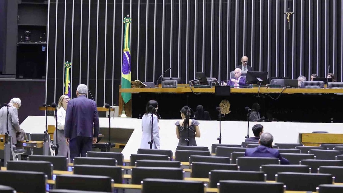 Lei dos combustíveis do futuro vai à sanção presidencial Lei dos combustíveis do futuro vai à sanção presidencial