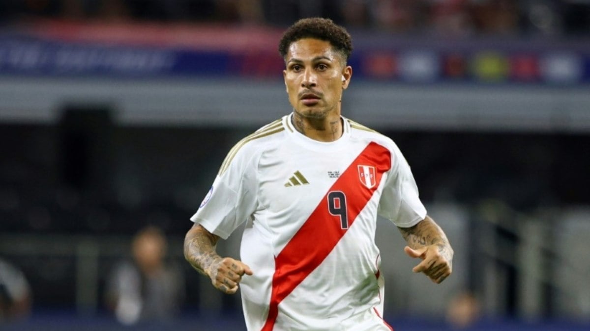 Aos 40 anos, Paolo Guerrero assina com o Alianza Lima Aos 40 anos, Paolo Guerrero assina com o Alianza Lima