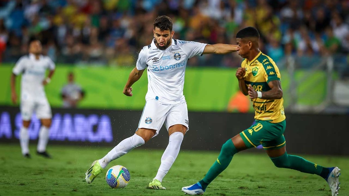 Pepê não assegura permanência no Grêmio para 2025: ‘Melhor não falar’ Pepê não assegura permanência no Grêmio para 2025: ‘Melhor não falar’