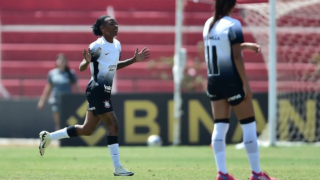 Corinthians vira no final, vence Palmeiras e abre vantagem na semi do Brasileiro Feminino Corinthians vira no final, vence Palmeiras e abre vantagem na semi do Brasileiro Feminino