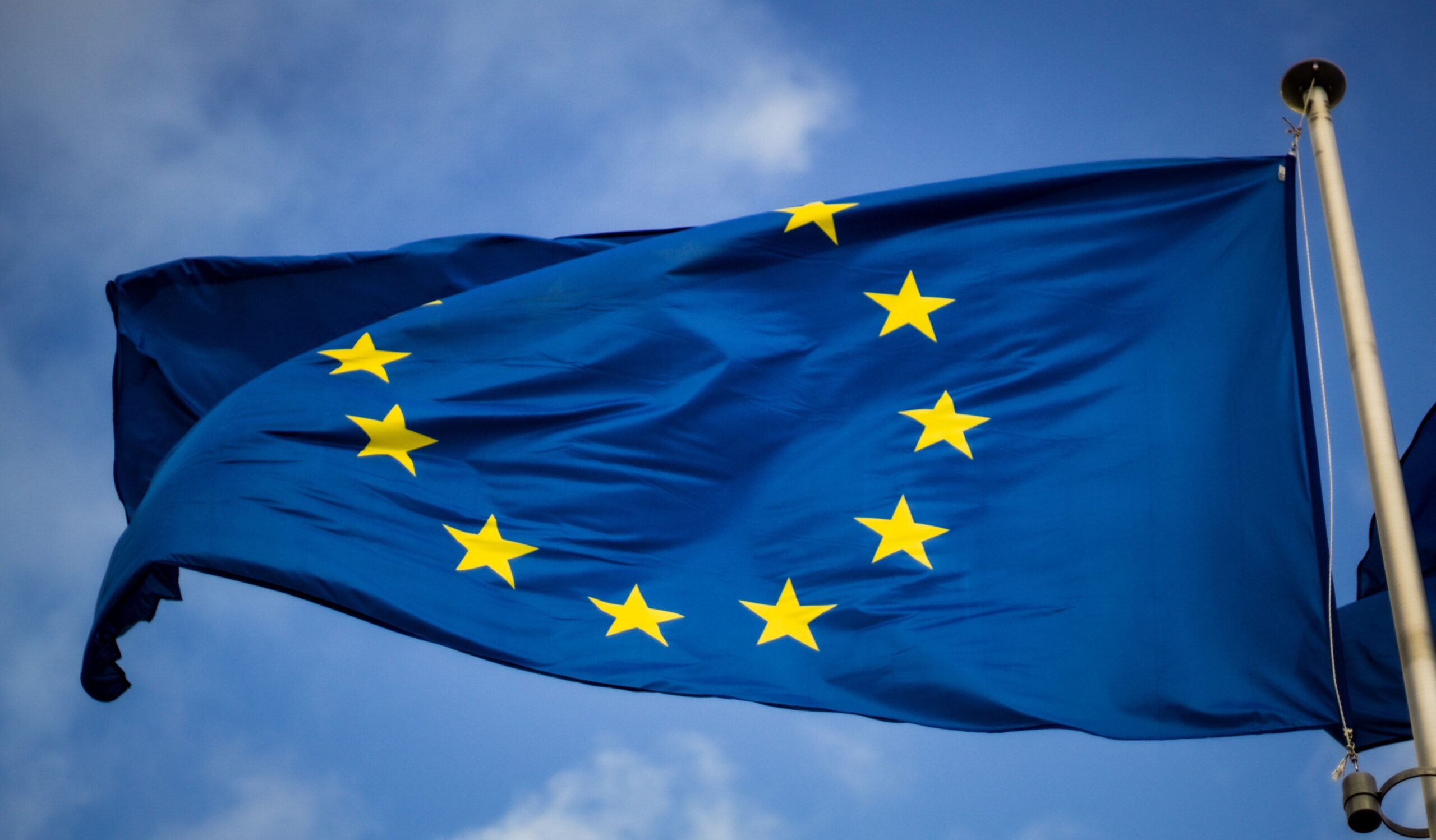 Produção industrial da zona do euro cai 0,3% em julho Produção industrial da zona do euro cai 0,3% em julho