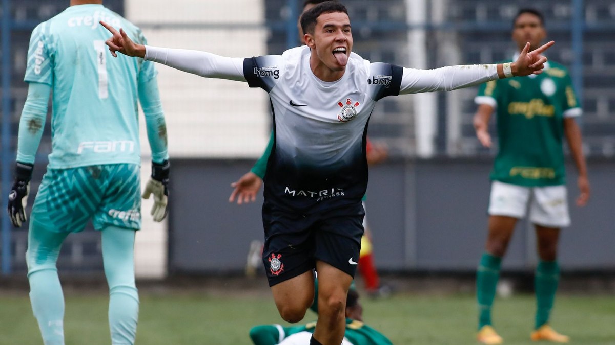 Com gol no clássico, Kauã visa marca histórica no Sub-17 do Corinthians Com gol no clássico, Kauã visa marca histórica no Sub-17 do Corinthians