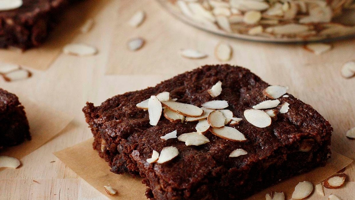 Receita de brownie de amêndoas sem glúten Receita de brownie de amêndoas sem glúten