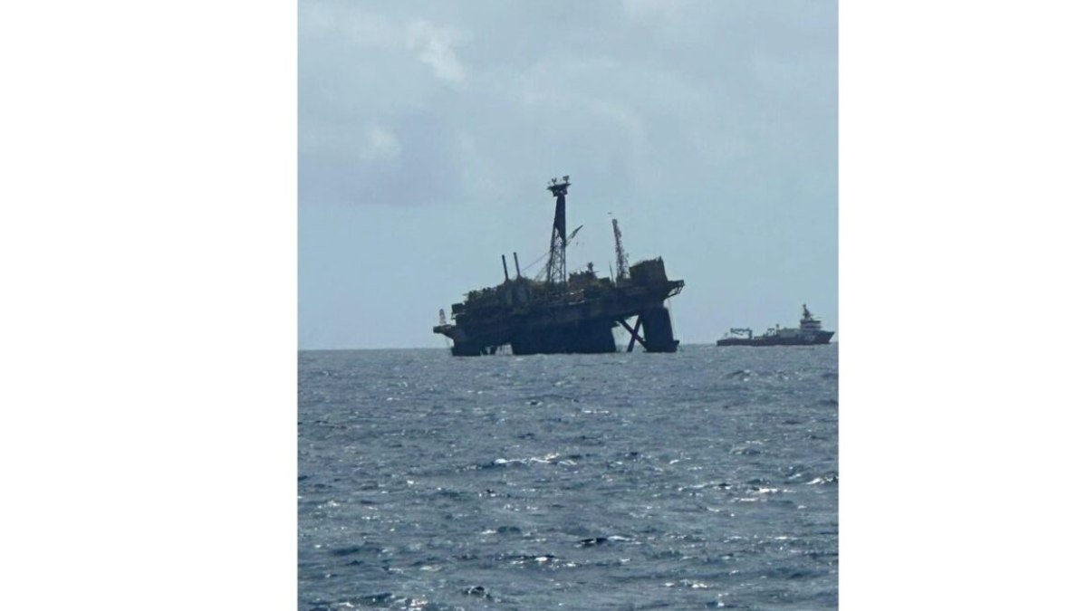 Plataforma da Petrobras sofre inclinação acidental; não há feridos Plataforma da Petrobras sofre inclinação acidental; não há feridos