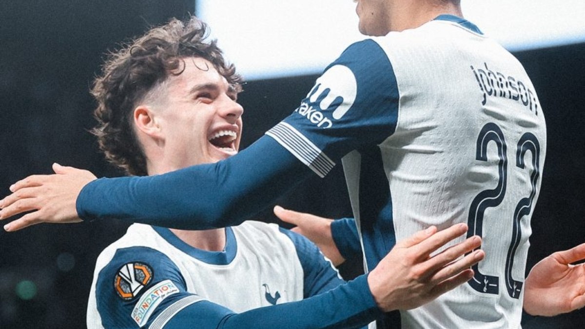 Tottenham vence com um a menos, goleada do Ajax e empates; confira os jogos da Liga Europa Tottenham vence com um a menos, goleada do Ajax e empates; confira os jogos da Liga Europa