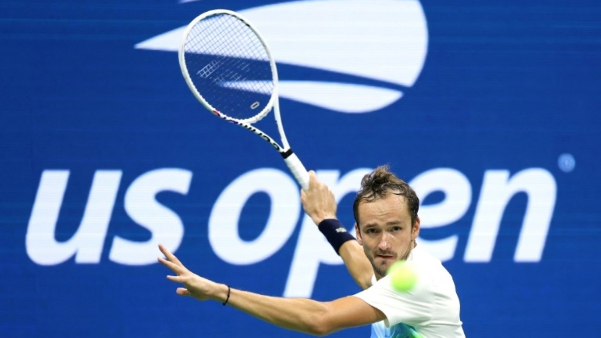 Medvedev vence italiano Cobolli e vai às oitavas de final do US Open Medvedev vence italiano Cobolli e vai às oitavas de final do US Open