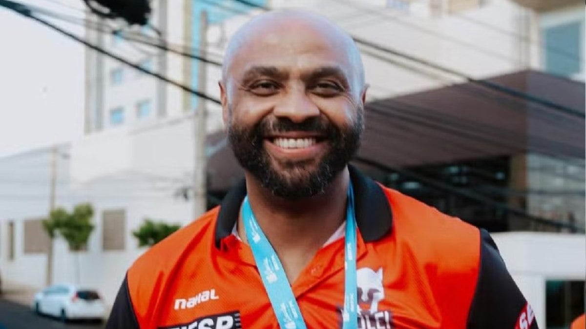 Anderson Rodrigues vê SESI-SP como “equipe a ser batida” no vôlei Anderson Rodrigues vê SESI-SP como “equipe a ser batida” no vôlei