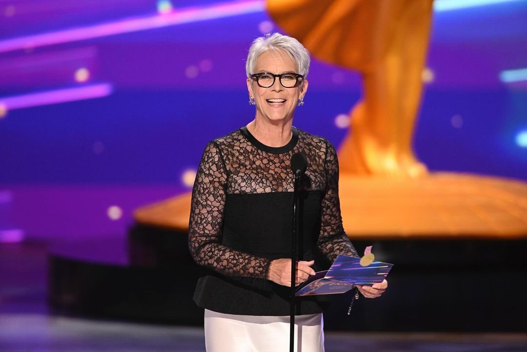Jamie Lee Curtis ganha seu primeiro Emmy por participação em “The Bear“ Jamie Lee Curtis ganha seu primeiro Emmy por participação em “The Bear“