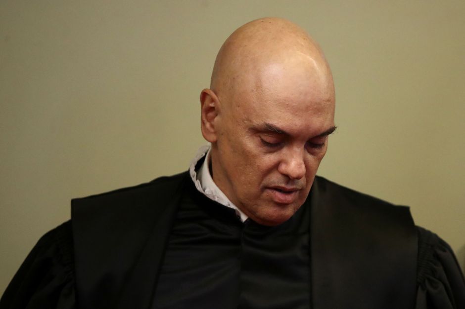 Além de impeachment, oposição fala em apreender e acessar telefone de Moraes em documento Além de impeachment, oposição fala em apreender e acessar telefone de Moraes em documento