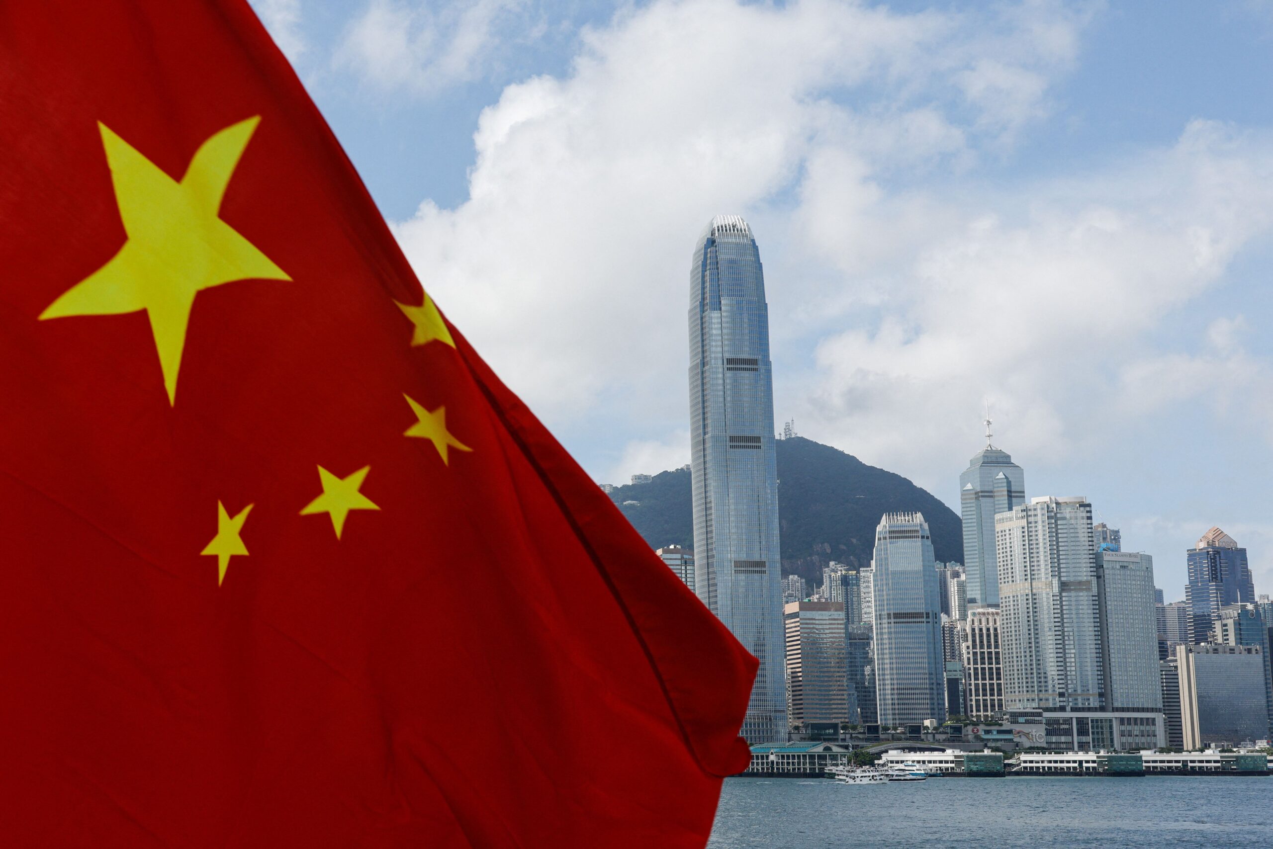 Cidades da China flexibilizam regras de compra de imóveis para impulsionar setor