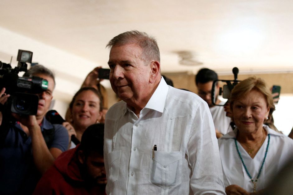 González reposta comunicado da oposição: “exigimos atas, não mandados de prisão“ González reposta comunicado da oposição: “exigimos atas, não mandados de prisão“