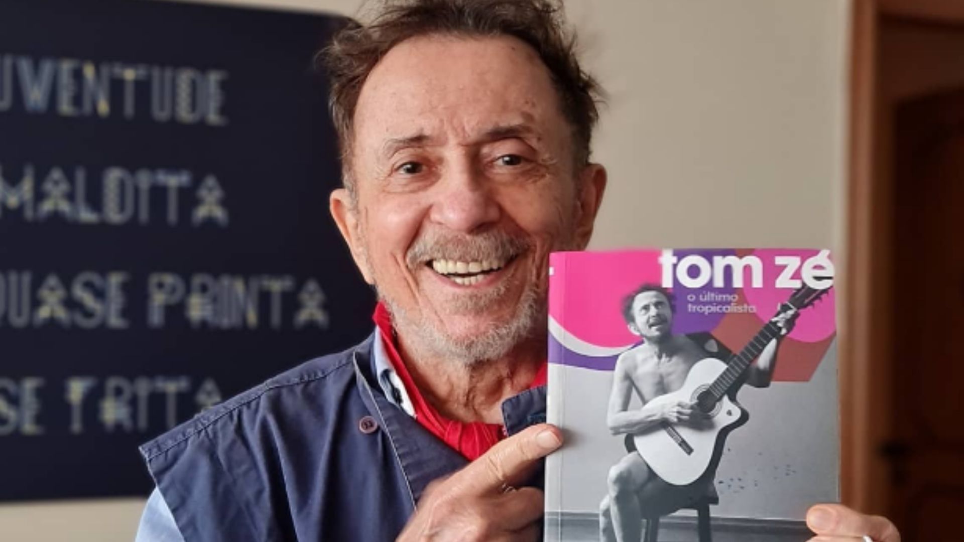 Após queda, Tom Zé é internado em hospital de São Paulo Após queda, Tom Zé é internado em hospital de São Paulo