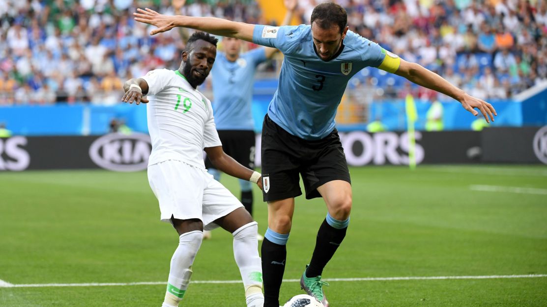 Jogador que disputou Copa do Mundo cai de varanda e é internado em Dubai Jogador que disputou Copa do Mundo cai de varanda e é internado em Dubai