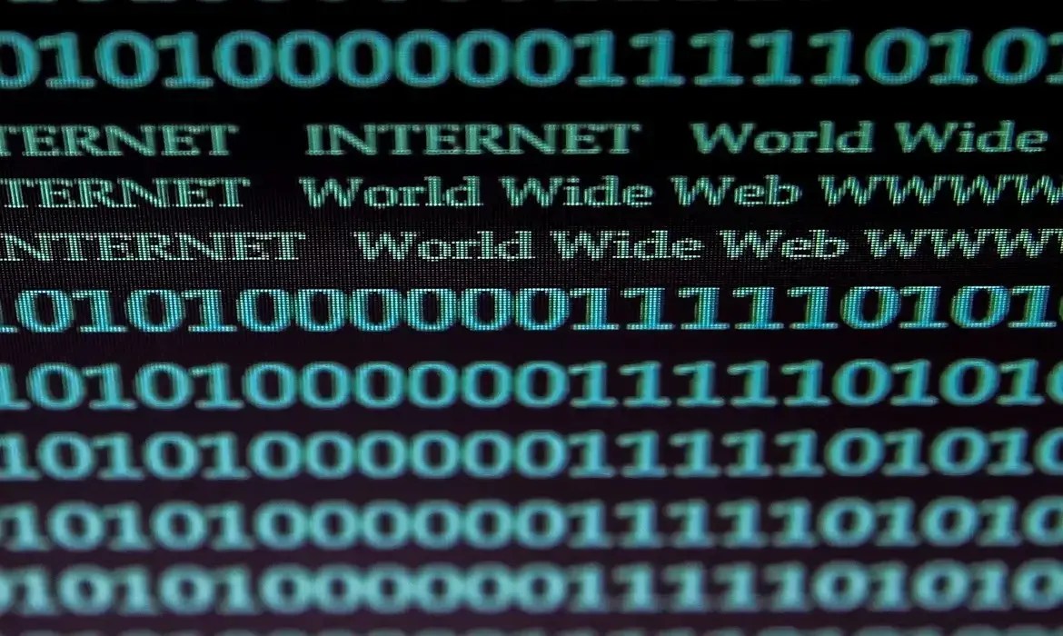 Agência de inteligência alemã faz alerta contra grupo de hackers russos Agência de inteligência alemã faz alerta contra grupo de hackers russos