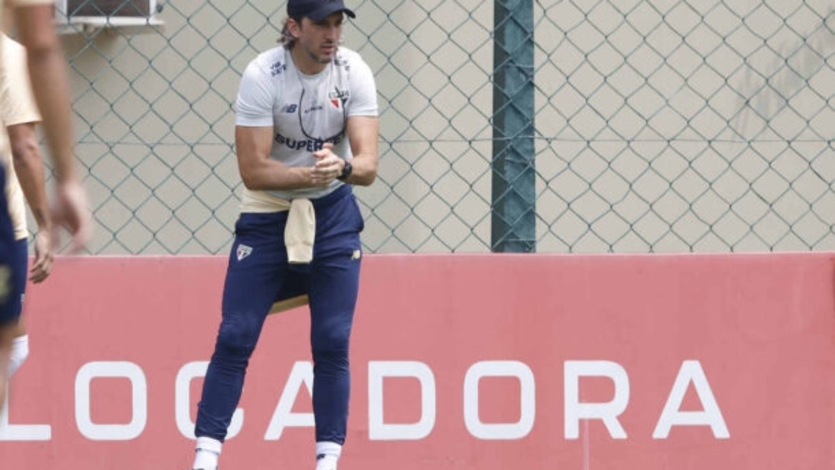 São Paulo tem semana cheia de preparação para enfrentar o Bahia São Paulo tem semana cheia de preparação para enfrentar o Bahia