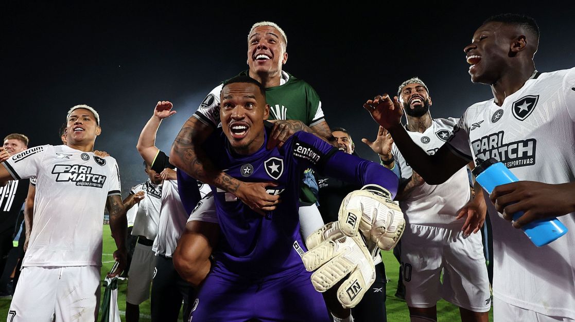 Libertadores: veja festa do vestiário do Botafogo após classificação à final Libertadores: veja festa do vestiário do Botafogo após classificação à final