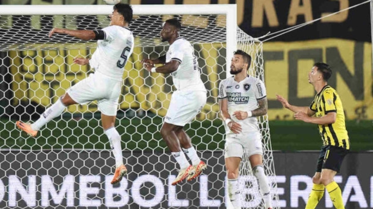 Botafogo segura pressão no Uruguai e vai à sua primeira final de Libertadores Botafogo segura pressão no Uruguai e vai à sua primeira final de Libertadores