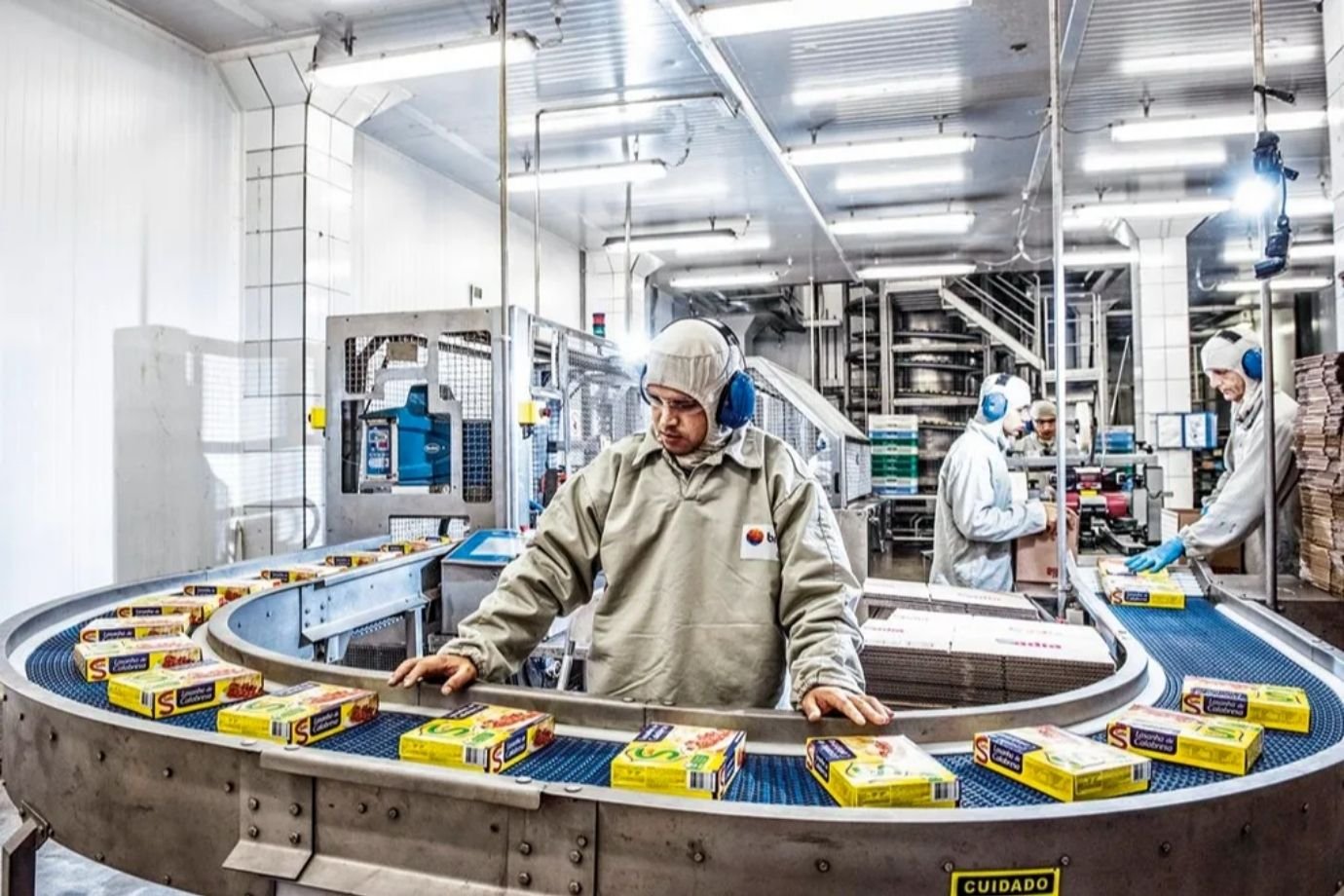 De olho no mercado halal, BRF investe US$ 84 milhões em empresa saudita de frango; ação sobe 4% De olho no mercado halal, BRF investe US$ 84 milhões em empresa saudita de frango; ação sobe 4%