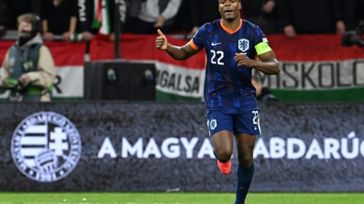 Com Van Dijk expulso, Holanda salva empate na visita à Hungria (1-1) na Liga das Nações Com Van Dijk expulso, Holanda salva empate na visita à Hungria (1-1) na Liga das Nações