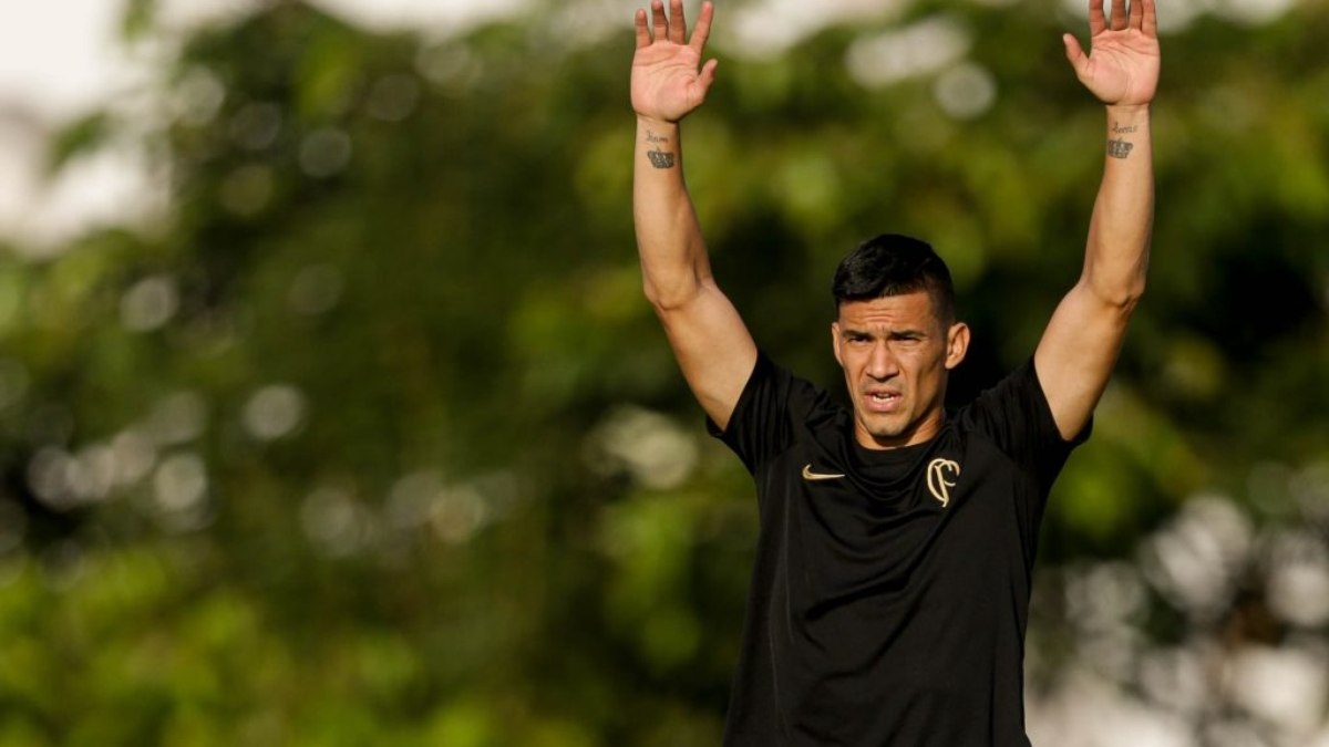 Corinthians é banido pela Fifa e está proibido de registrar novos jogadores por dívida com zagueiro Balbuena Corinthians é banido pela Fifa e está proibido de registrar novos jogadores por dívida com zagueiro Balbuena