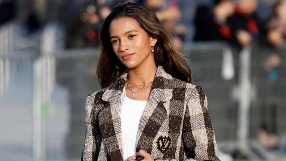 Rayssa Leal usa bolsa de valor exorbitante após comparecer em desfile; veja o look Rayssa Leal usa bolsa de valor exorbitante após comparecer em desfile; veja o look