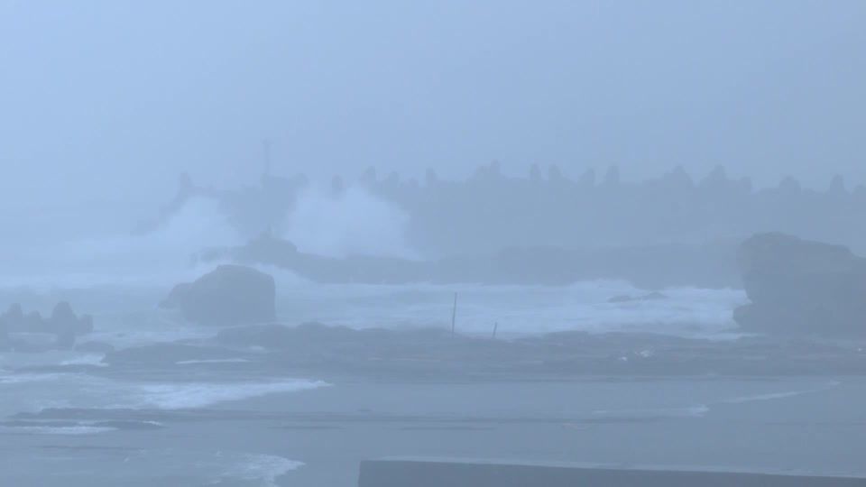 Tufão Kong-rey atinge Taiwan como a maior tempestade desde 1996 Tufão Kong-rey atinge Taiwan como a maior tempestade desde 1996
