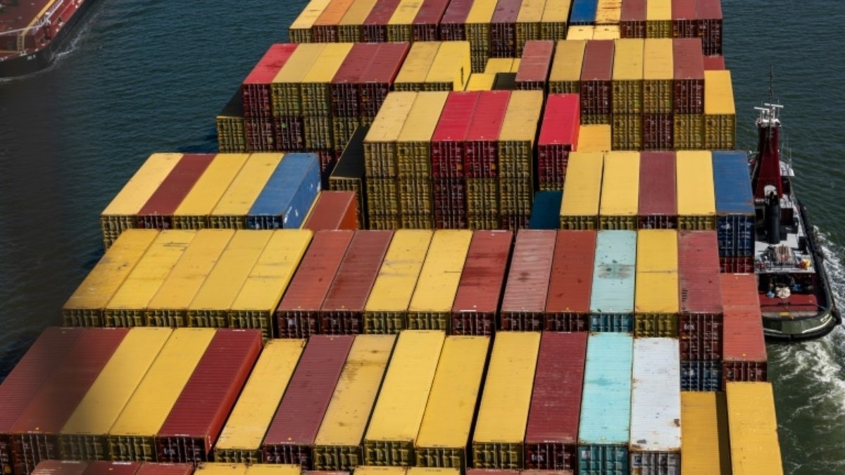 Trabalhadores dos principais portos dos Estados Unidos iniciam greve Trabalhadores dos principais portos dos Estados Unidos iniciam greve