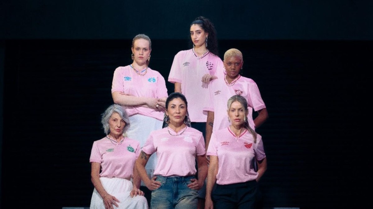 Em homenagem ao Outubro Rosa, Umbro lança camisa especial para seus clubes Em homenagem ao Outubro Rosa, Umbro lança camisa especial para seus clubes
