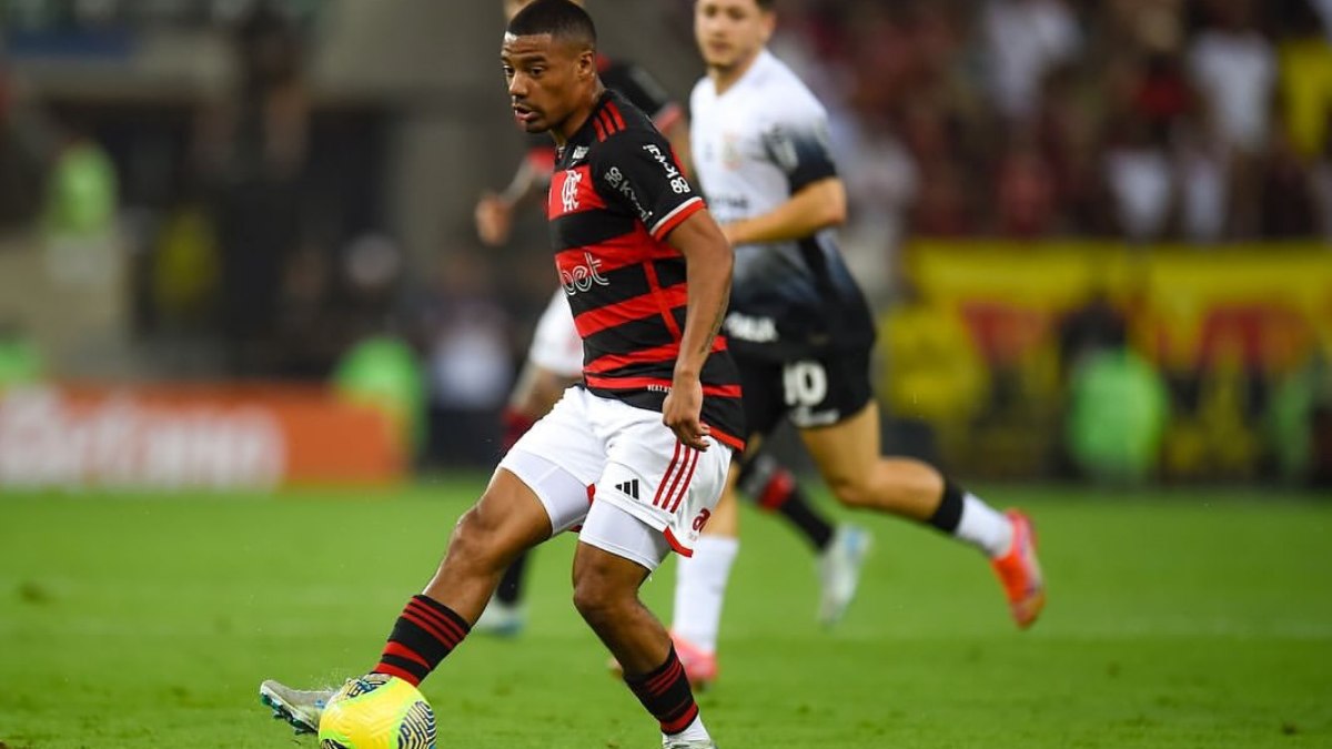 Flamengo ataca arbitragem com compilado de erros antes de jogo com Corinthians; veja vídeo Flamengo ataca arbitragem com compilado de erros antes de jogo com Corinthians; veja vídeo