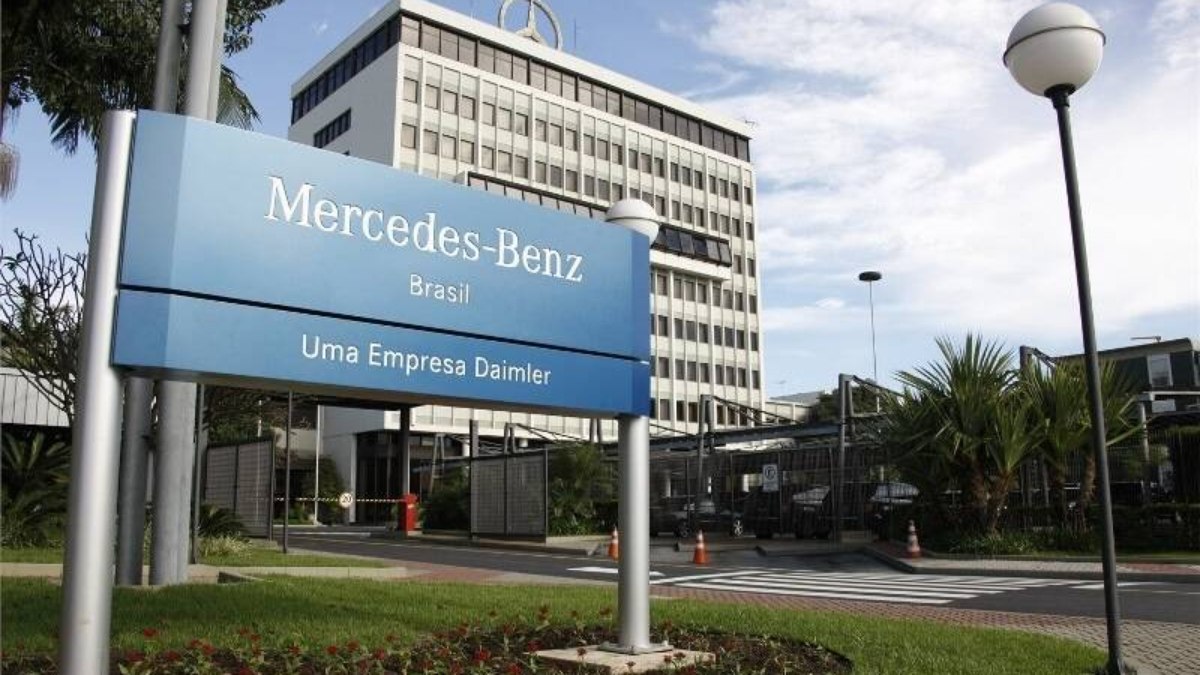 Mercedes-Benz é condenada a pagar R$ 40 milhões por dano moral coletivo Mercedes-Benz é condenada a pagar R$ 40 milhões por dano moral coletivo