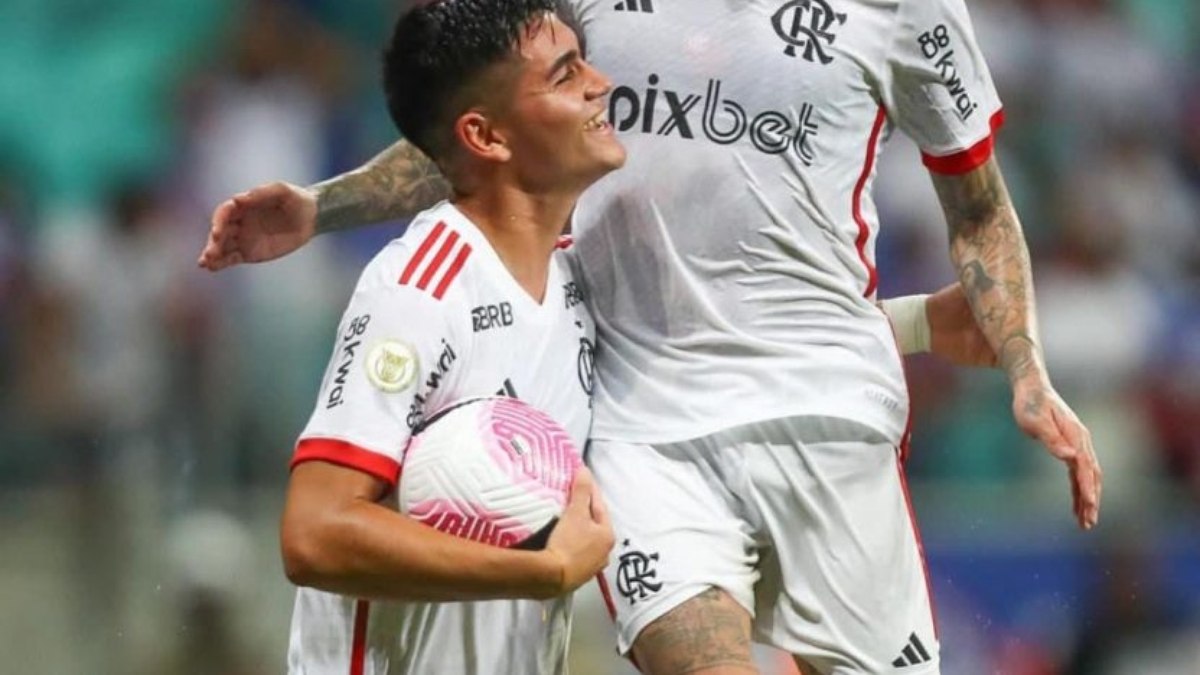 Alcaraz celebra seu primeiro gol pelo Flamengo: “Muito feliz e emocionado” Alcaraz celebra seu primeiro gol pelo Flamengo: “Muito feliz e emocionado”